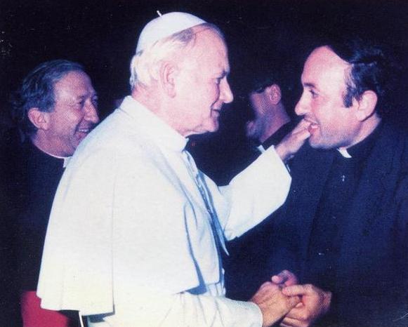 Don Tommaso Latronico con Papa Giovanni Paolo II°